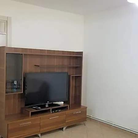 Huge Evleri 3 3* Icmeler