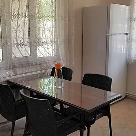 Huge Evleri 3 Hotel